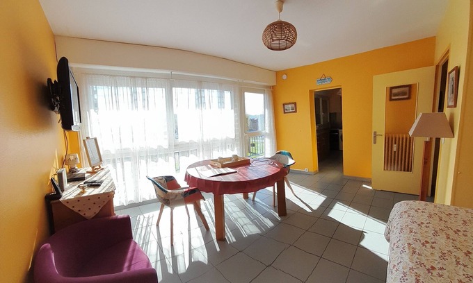 Fecamp Apartment | Large, pleasant three-star F1 apartment 800 metres from the sea!