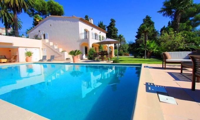 Antibes Apartment | Large Private garden apartment LIKE RENTING A VILLA