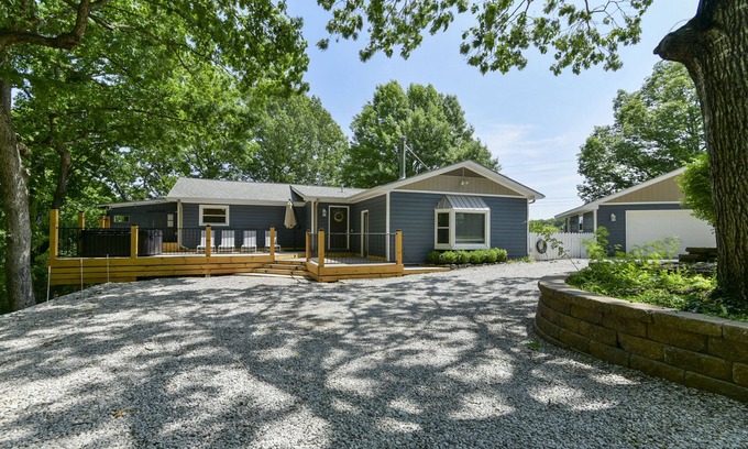 Branson West House | Large, private home mins to Silver Dollar City!