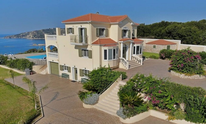 Pesada Villa | Large Private Villa with Pool, Stunning Sea Views