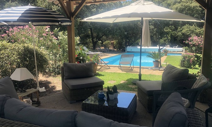 Charleval House | Large Provencal villa in the heart of Provence with garden and swimming pool