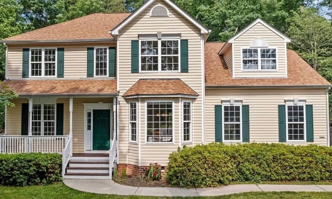 Quinton House | Large, quite, private, safe family home, 3 miles off I-64. Contractors favorite
