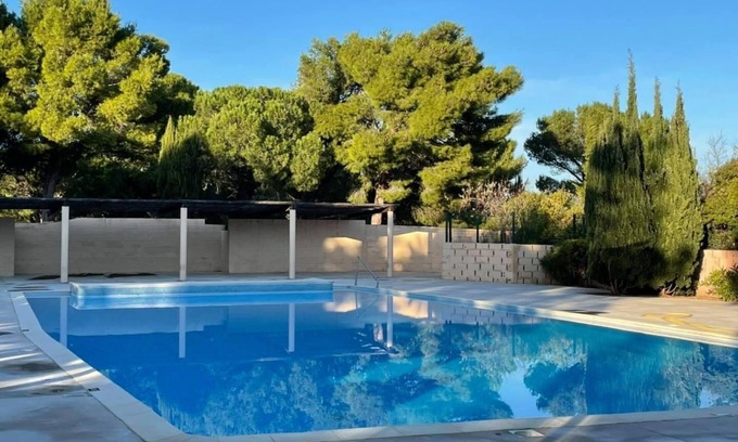 Saint-Hippolyte Apartment | Large renovated duplex 6/8 persons Private estate with 2 swimming pools - 10 min beaches