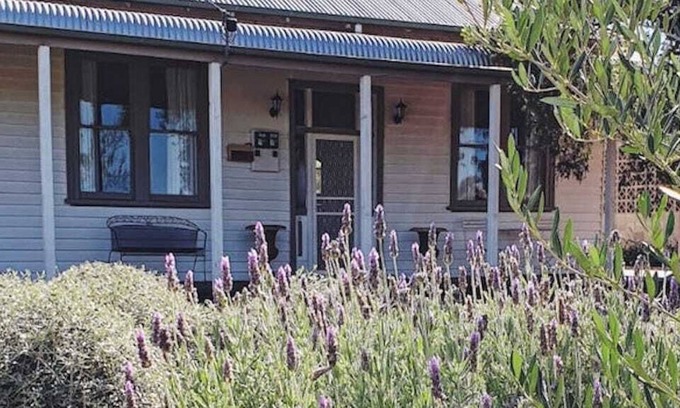 Sea Lake House | Large Restored Country Home