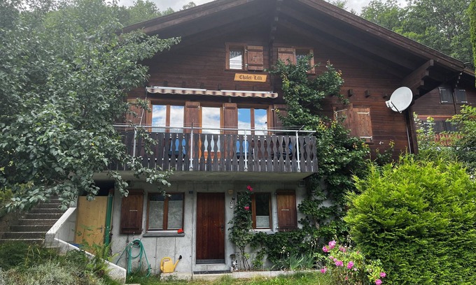 Fiesch Ski Chalet | Large romantic chalet in the countryside with Swedish stove!