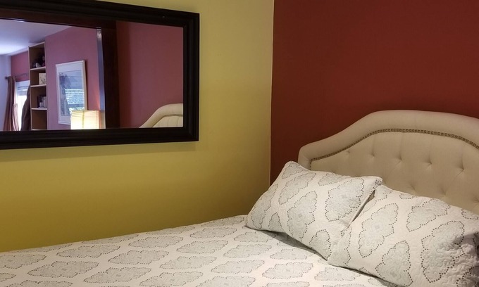 Upper Rockridge Cottage | Large secluded guest suite with patio & garden looking on the Golden Gate Bridge