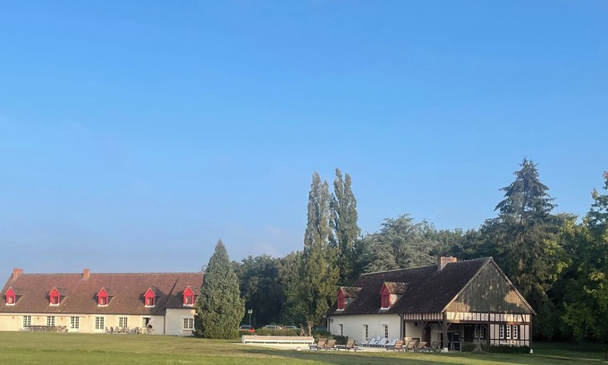 Monthou-sur-Cher House | Large spacious and relaxing house with pool, tennis and pond - up to 16p: Deer