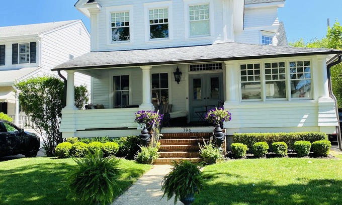 Spring Lake House | Large Spring Lake 6 BR Home!
