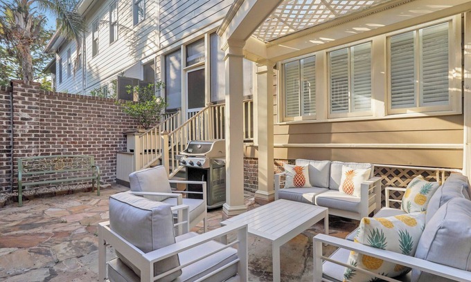 Eastside House | Large Stay Near Historic Crawford Square, Walk to Restaurants, Shopping & More! Heated Pool Access
