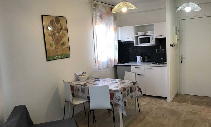 Pantin Apartment | Large Studio 2/4 persons
