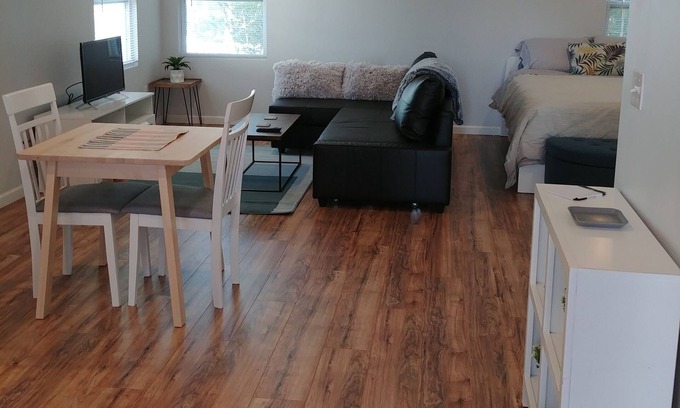 Neptune Beach Apartment | Large studio guest cottage 1.5 blocks from ocean