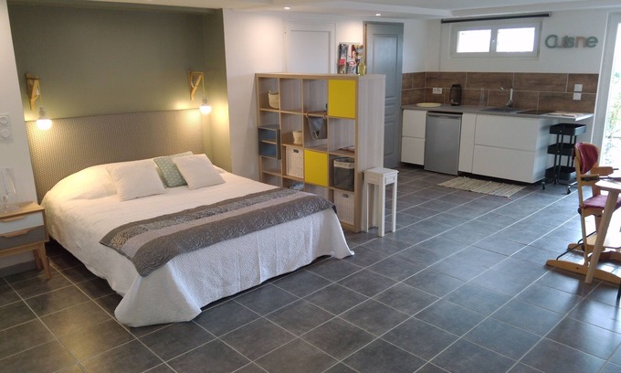 Carcassonne Apartment | Large studio with terrace in Carcassonne close to the city and Cavayere lake