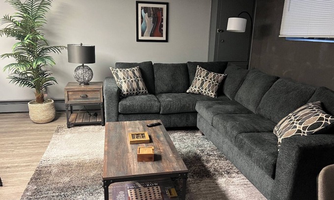 Waukesha Apartment | Large two bedroom lower unit. Downtown Waukesha.