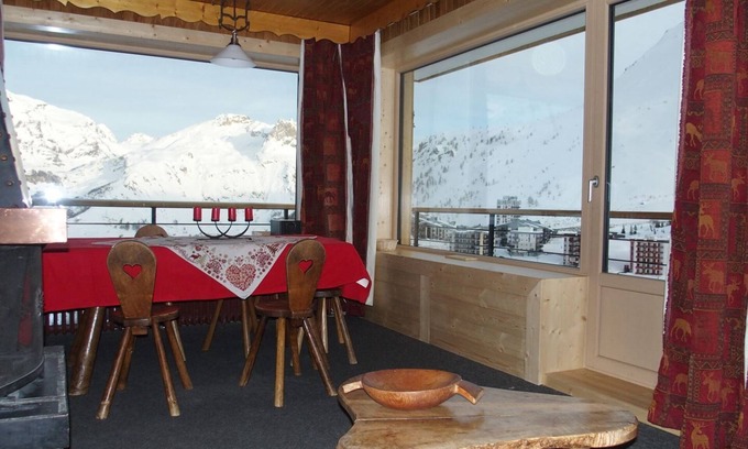 Les Almes Apartment | large two-room apartment