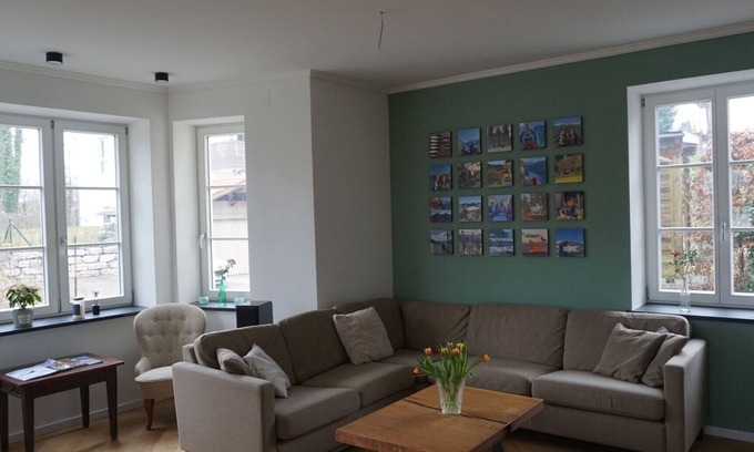 Gmain Apartment | Large vacation home 300sqm, 4 bedrooms, balcony and garden