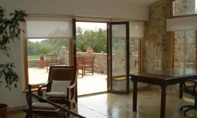 Torroella de Montgri Cottage | Large villa with pool in an exceptional natural environment