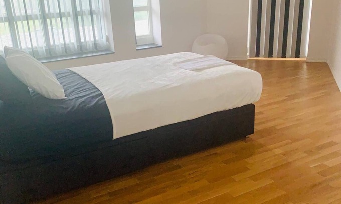 Flemingsberg Villa | Large Villa in Huddinge