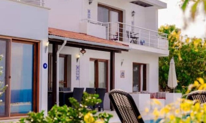 Bahceli Villa | Large villa with pool and fantastic sea view