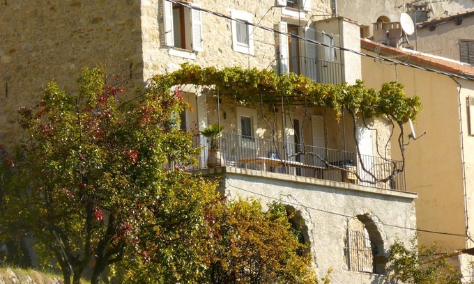 Toudon House | Large village house/Exceptional view for 8 people.