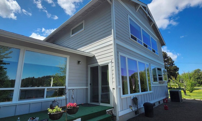 Port Ludlow House | Large waterfront home. Close to Hood Canal bridge and several tourist towns!