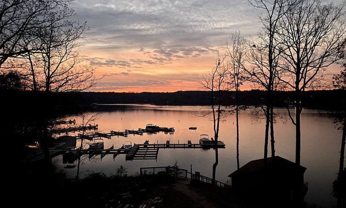 Mineral House | Large Waterfront Lake House on Beautiful Lake Anna - 5 Bedroom