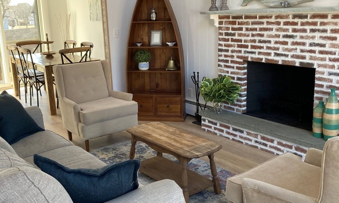 Weekapaug House | Large Winnapaug Pond Beach House