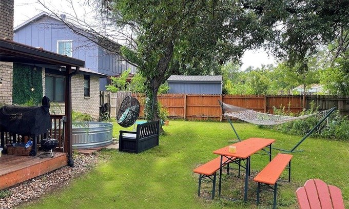 Austin House | Large Yard, Deck + Stock Tank Pool