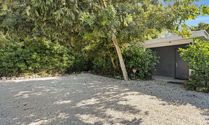 Rock Harbor House | Largo Cottage Summary