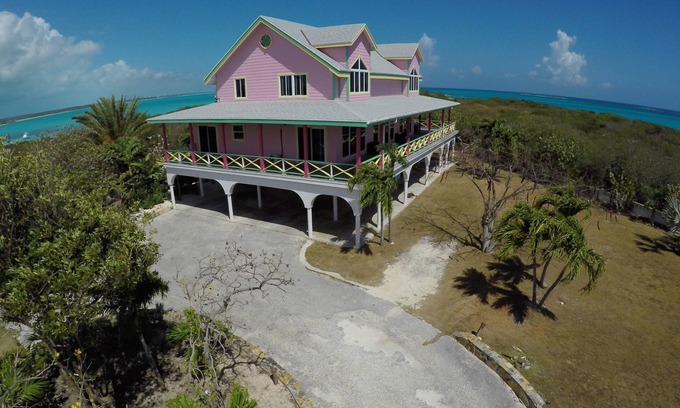 Great Exuma House | Las Breezes 5 Bedroom Villa, With 1/2 Mile Private Beach On Hooper's Bay