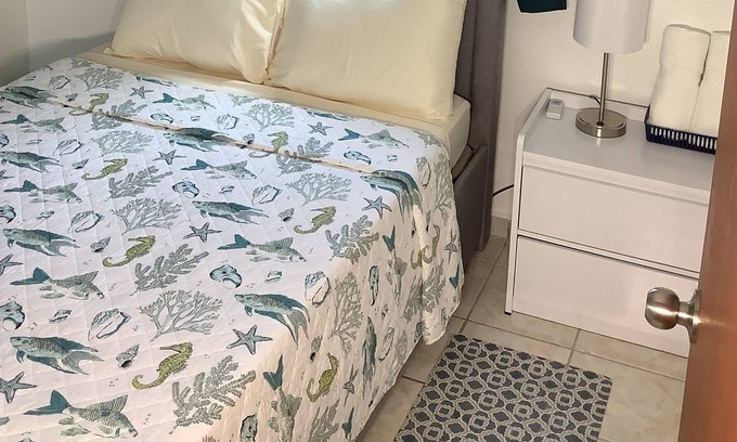 Canas Condo | ✰Las Brisas de Ponce 1 | ♛Double Beds | Parking
