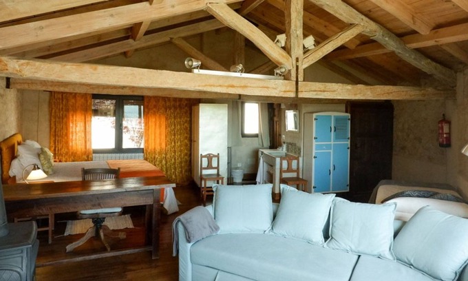Horche Cottage | Las casas de Andrea for 15 people