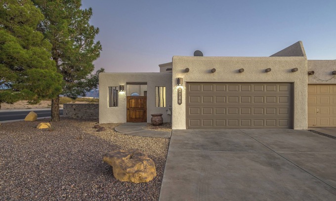 Las Cruces House | Las Cruces - Modern 3BR Near Downtown, Mesilla, White Sands + Backyard Oasis