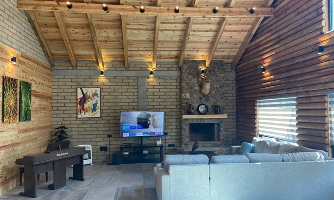 Arteaga Cabin | Las Estrellas Cabañas en el Bosque