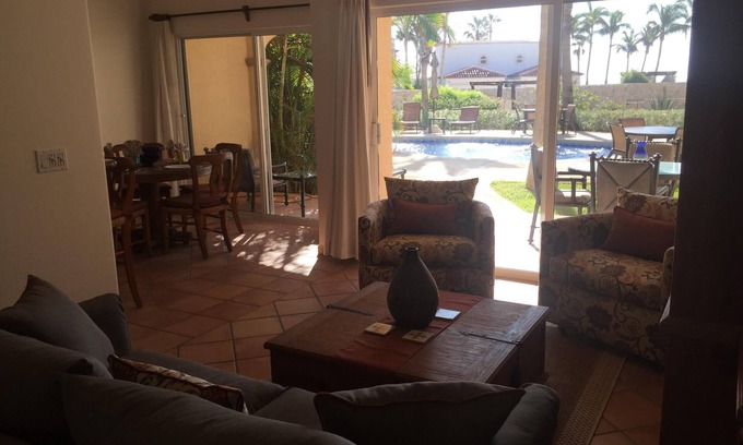 Zona Hotelera Condo | Las Mananitas - Beachfront Groundfloor 1BR Condo, Semi-Private Pool