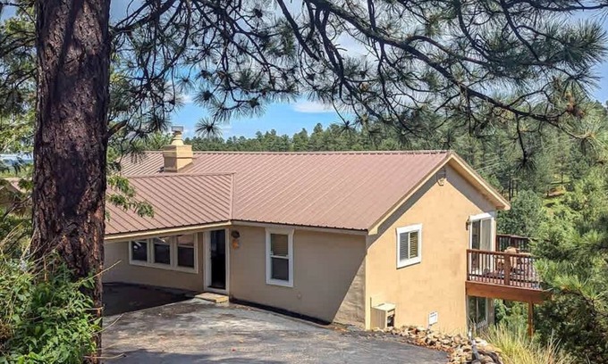 Alto House | Las Nubes Summary: La