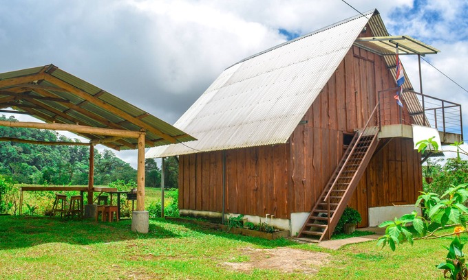 Toro Amarillo House | Las Reinas, spectacular cabin