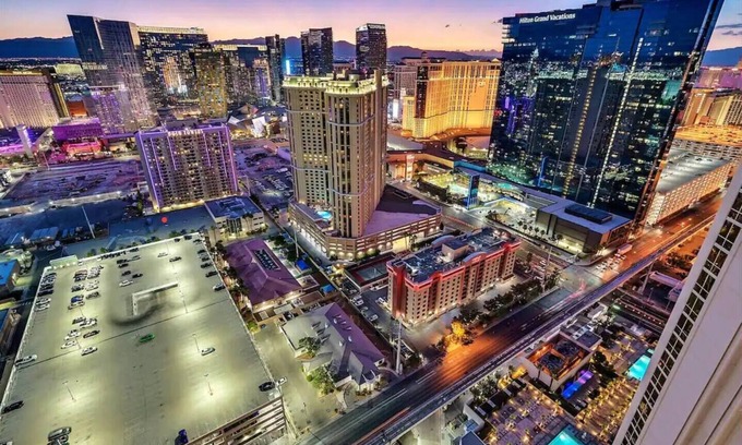 Las Vegas Condo | Las Vegas Penthouse with Strip Views Sleeps 6 Walk-Out Balcony