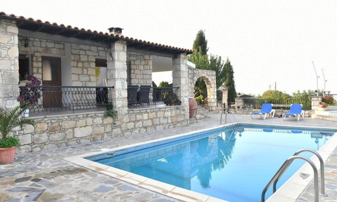 Lasa Villa | Lasa Black Rock villa