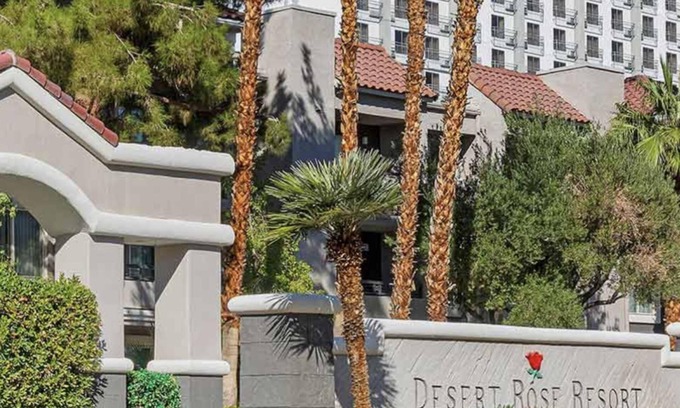 Las Vegas Condo | Last 1-bedroom condo in fabulous Las Vegas with AC, fitness,WiFi F1 dates open n