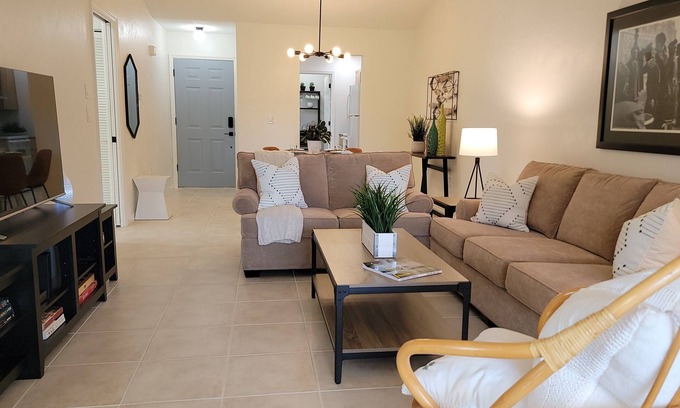 Citrus Hills Condo | LAST CHANCE 6 WEEK AVAILIBILITY WITH DISCOUNT. End Unit Condo, Sleeps 4 & Pool.
