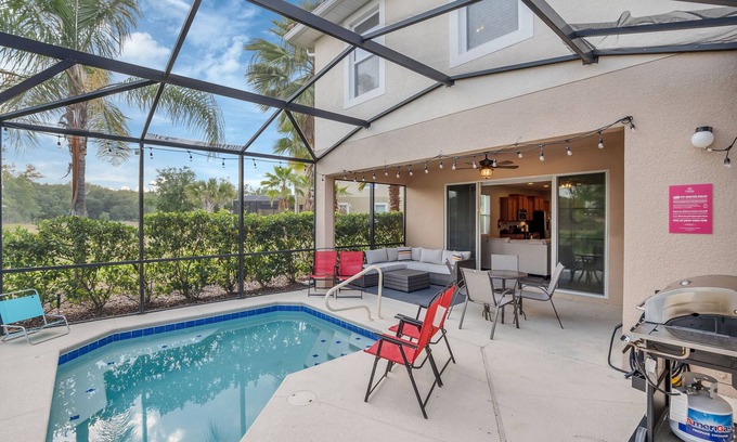 Loughman House | Last Minute Disney Getaway! Townhouse with Private Pool. Book Now! #55321