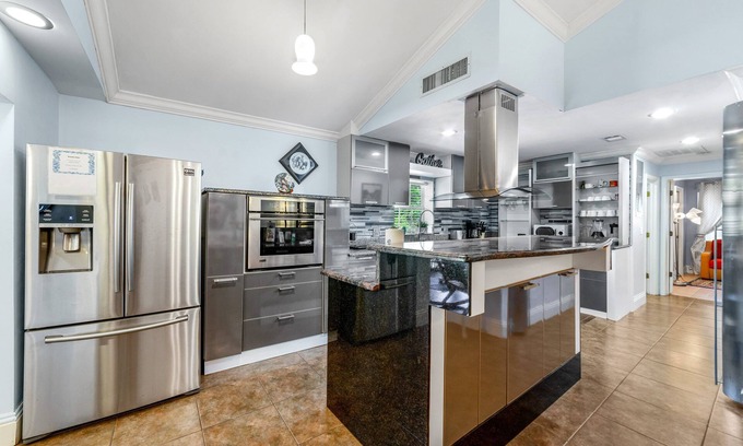 Windermere Villa | Last Minute Disney Getaway! Private Pool & Themed Bedrooms. Book Now! #115909