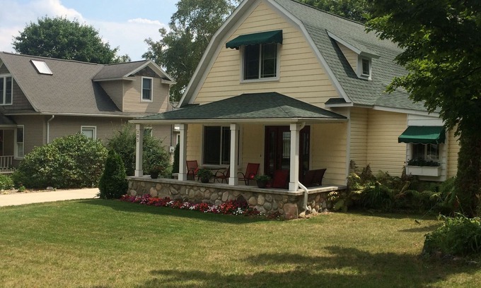 Northport House | Last minute opening in Aug. Available Aug 12-21st due to cancellation. Book now!