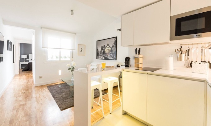 Embajadores Apartment | Latina Suite