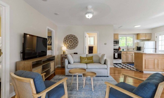 Lauderdale Lakes House | Lauderdale Lakefront Oasis |Views Throughout |Huge Lakefront Deck |Splash Pad & Paddle Boards |Dock