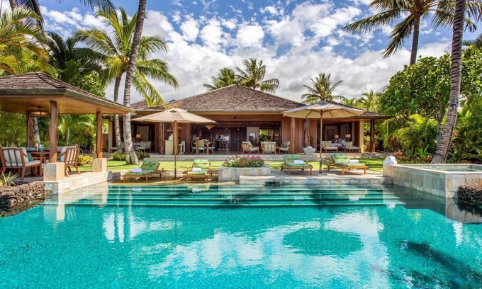 Kaupulehu House | Laueki 8 – Stunning Ocean View | Onsite Staff & Daily Housekeeping