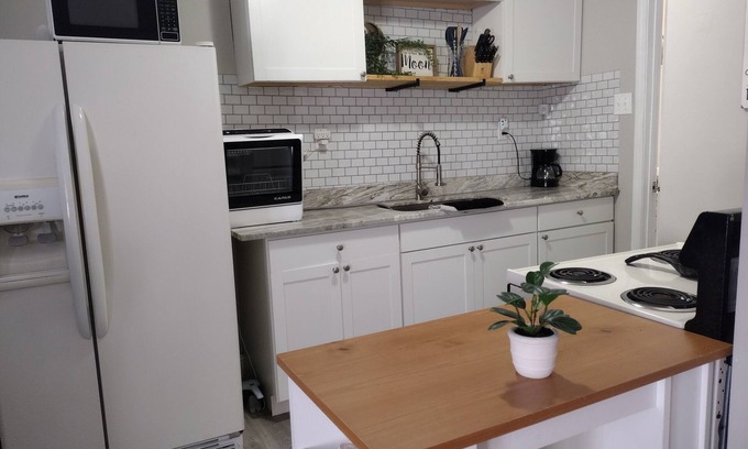 Titusville Apartment | Launching New 2 Bedroom Suites With Family Downtown Wifi Kitchen Full Bathroom