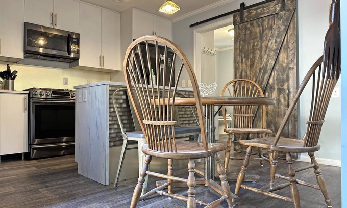 Burgaw Cottage | Laura's Fish Camp on the NE Cape Fear River!