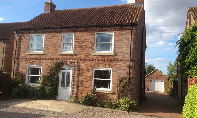 Horncastle Bed & Breakfast | Laurel Lodge