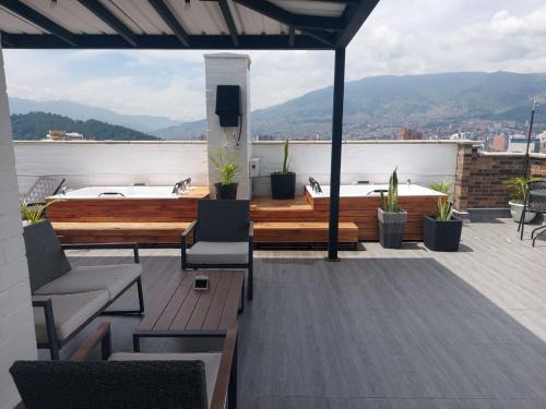 Laureles - Estadio Apartment | Laureles Penthouse rooftop Suite